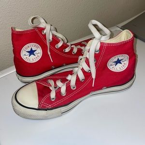 unisex red converse chuck taylor’s !